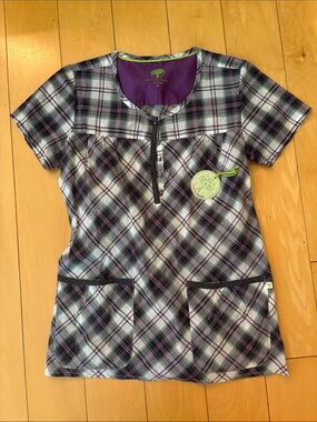 Healing Hands Scrubs Short Sleeve Plaid Top M